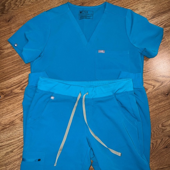 Figs Scrub Set - Picture 2 of 5